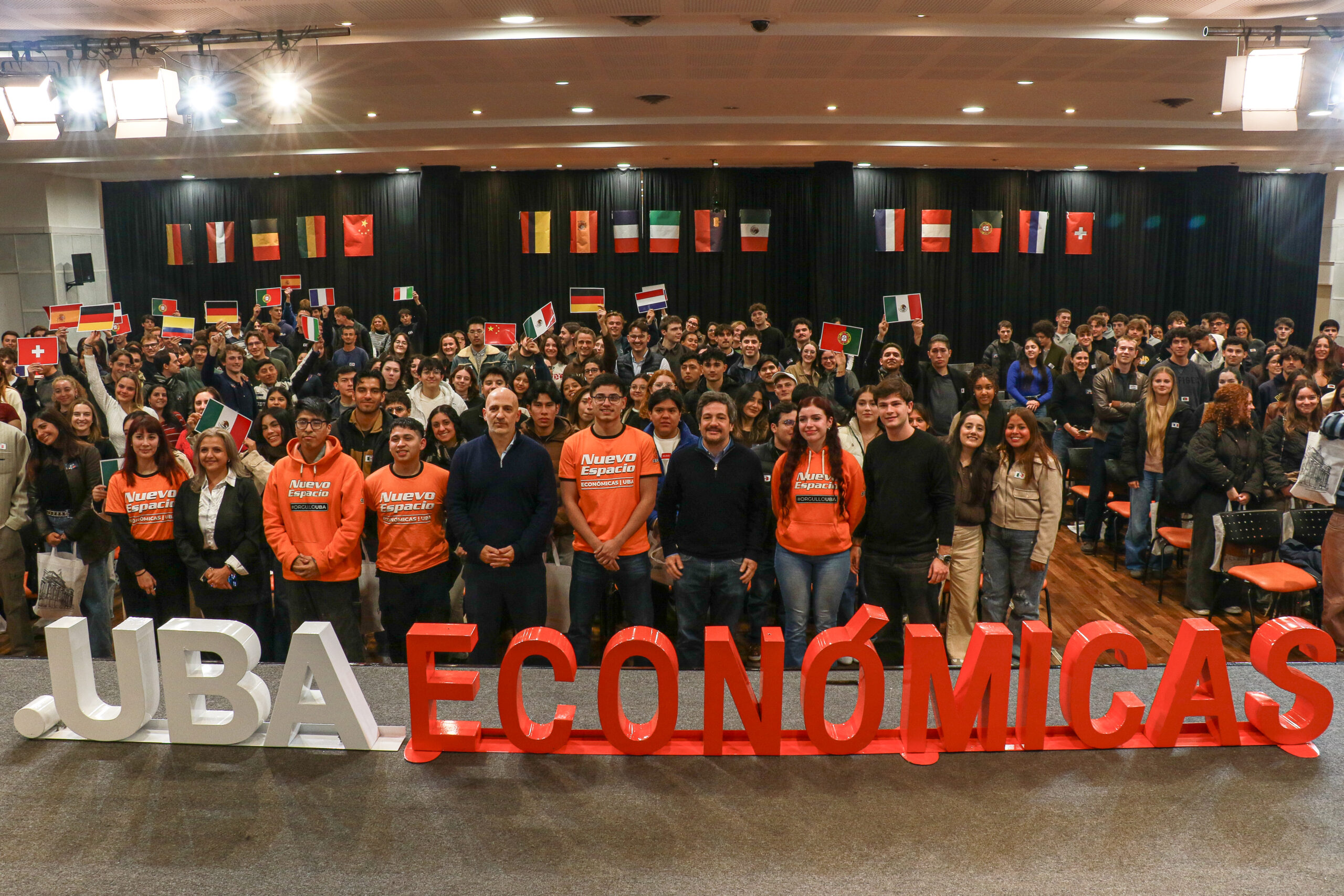 Bienvenidos estudiantes internacionales