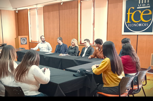 Visita de la Universidad Privada de Santa Cruz de la Sierra, Bolivia