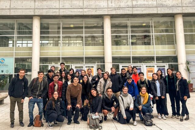 Reunión con estudiantes de intercambio.