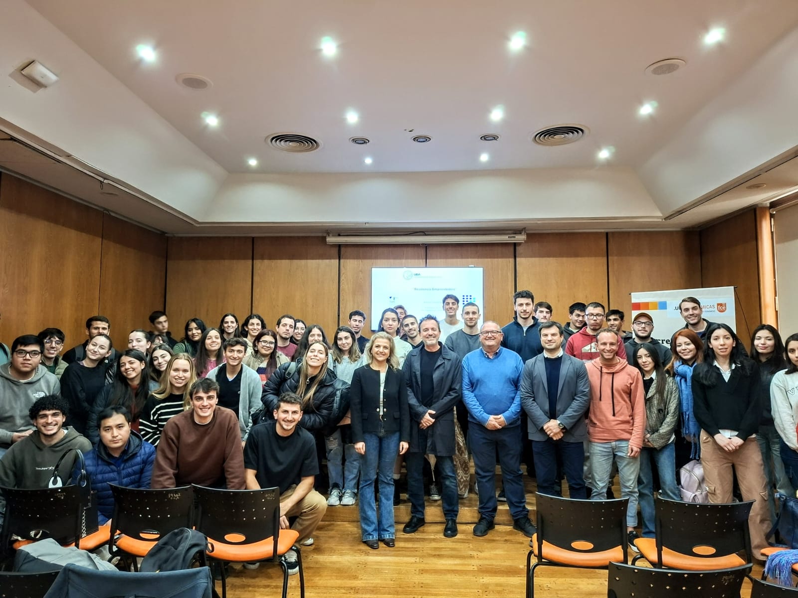  Visita del Catedrático Antonio Padilla Meléndez de la Universidad de Málaga, España