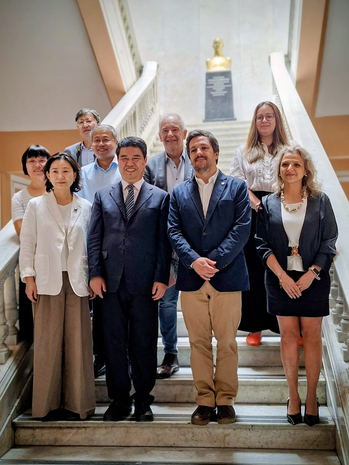 Construyendo lazos con China: Universidad de Xuchang