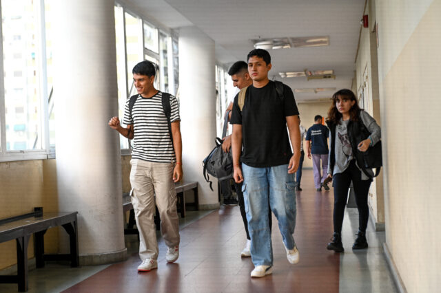 Becas y Pasantías de investigación 2026