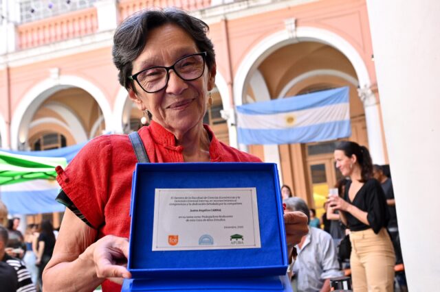 Reconocimiento a los Nodocentes